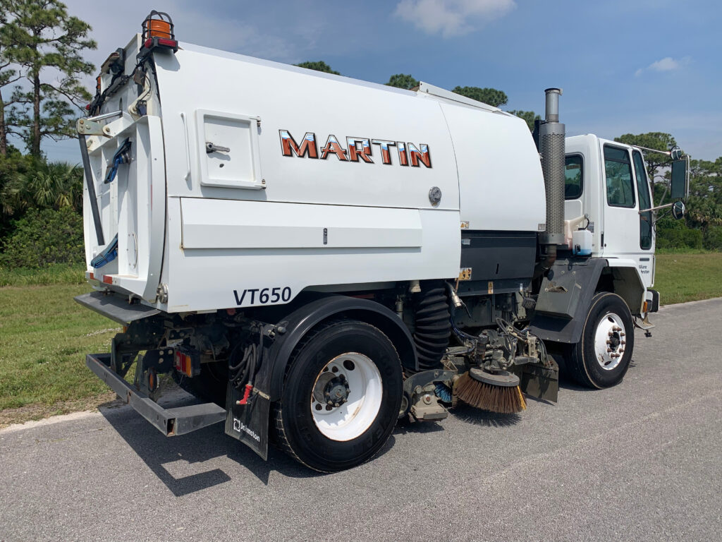 image of vt650 street sweeper